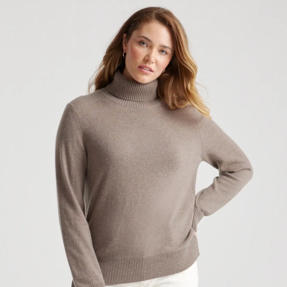 Super Luxe Baby Cashmere Turtleneck Sweater (S)